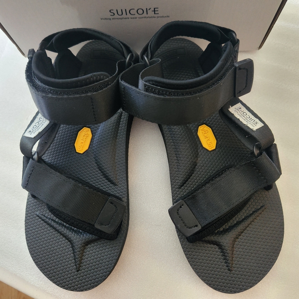 **REDUCED PRICE** Suicoke Depa V2 Black